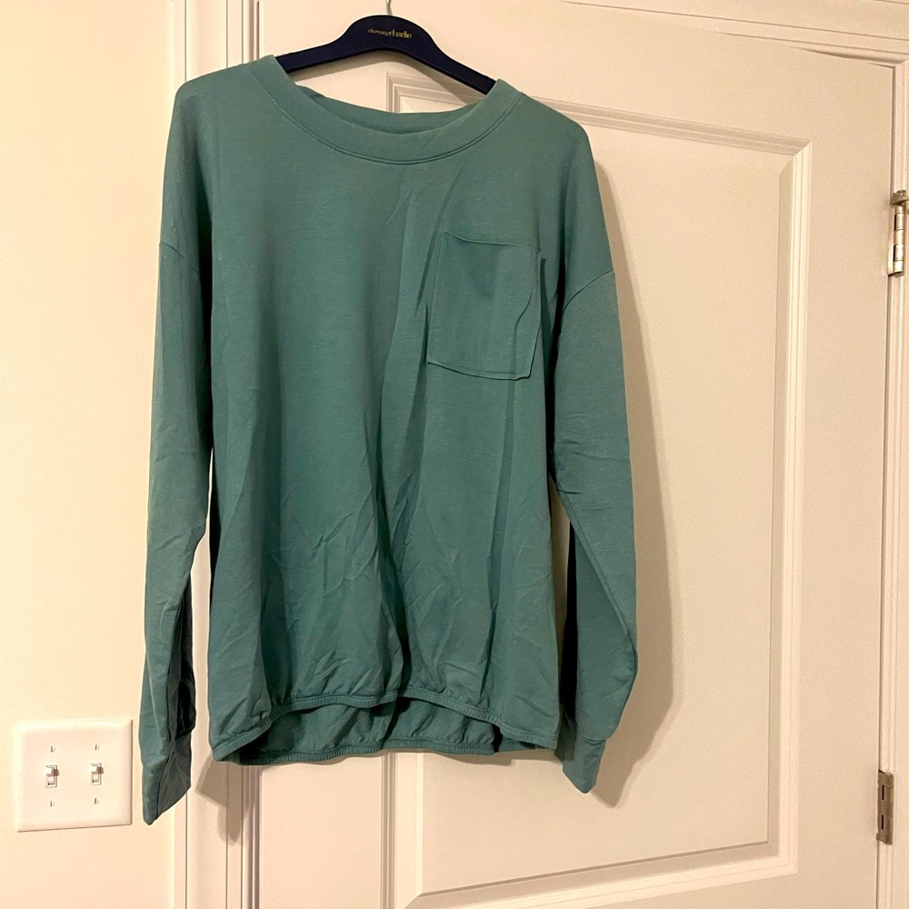 LC Lauren Conrad L Sweatshirt